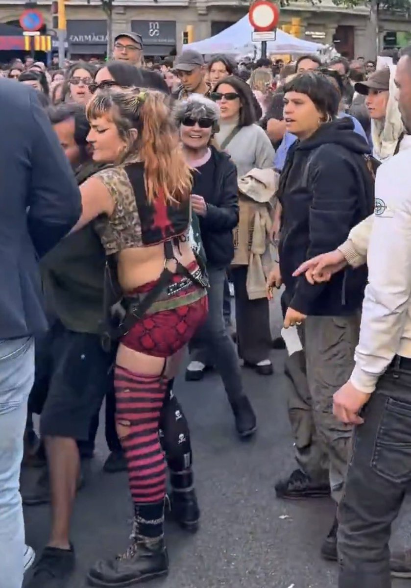 Bertrand Ndongo tweet media