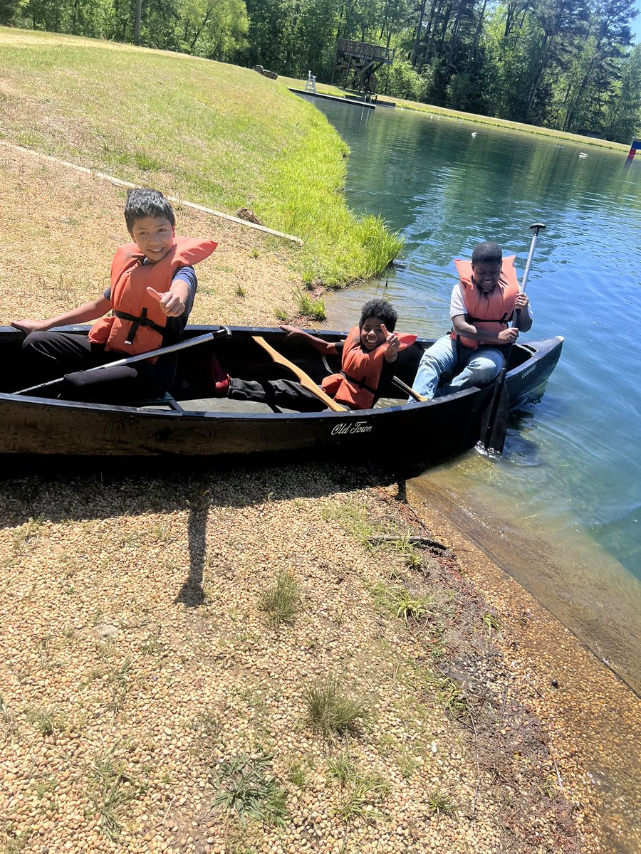 DiggsLatham's tweet image. To conclude their unit of learning in Ecosystems, 5th grade took a trip to #YMCACampWeaver! Students explored Aquatic ecosystems closer by canoeing, identifying both abiotic &amp;amp; biotic factors of the creek, &amp;amp; ACTED OUT their role as the famous “rain drop.” #wsfcs #studentengagement