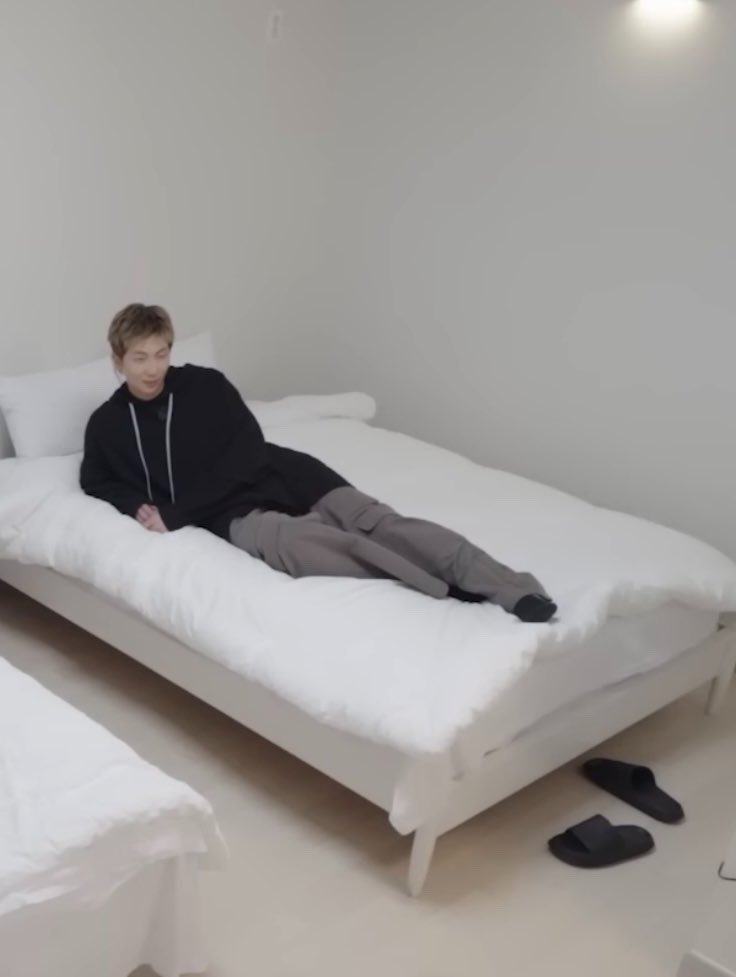 sam 𓆃 tweet media