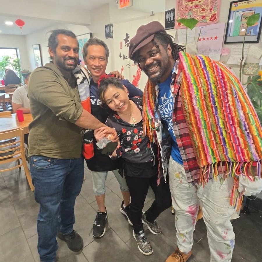 zeroburnmn's tweet image. After 12 days, hunger strikers broke their fast at My Huong Kitchen, where owner Tracy opened her doors to neighbors who defended community under federal occupation. We care for each other. We're strong together. The strike is over. Accountability is next. #FreedomToBreathe #mpls