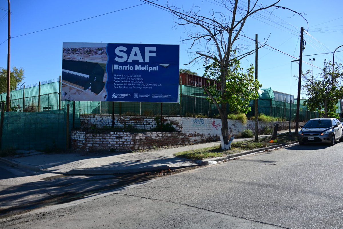 tanapasqualini's tweet image. 🙌🏻 Avanza la 5° Ciudad Deportiva en Neuquén 

💪🏻 El SAF de Melipal: un espacio de 1.500 m² con canchas y capacidad para 500 personas, pensado para nuestros jóvenes.
Elegimos el deporte, elegimos una vida sana. 
#NeuquénCapital #Deporte #OrgulloNeuquino
