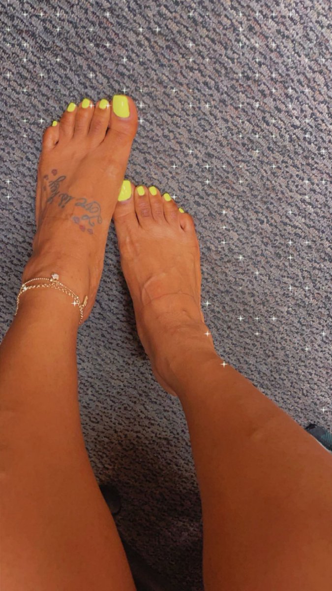 Foot_Goddess👣✨ tweet media
