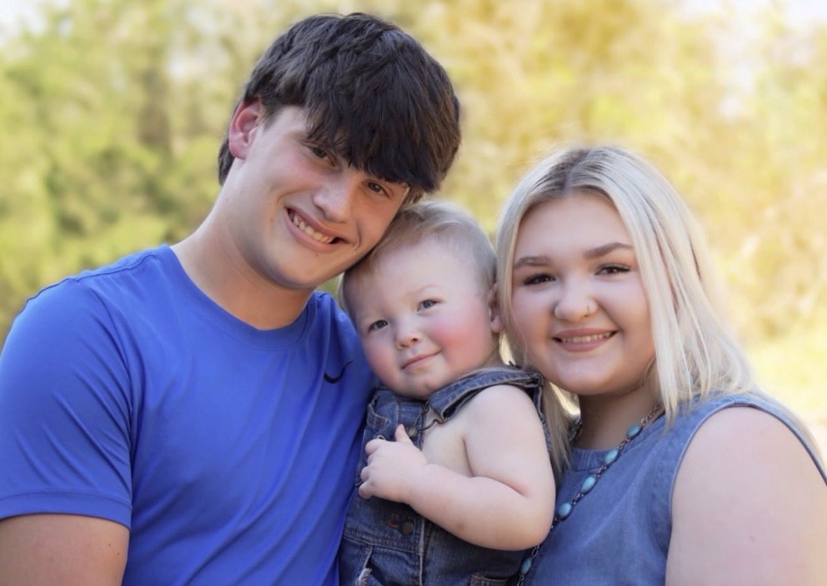 KiannaBanana's tweet image. A plot twist no one asked for:

If Hunter wasn’t the Father of Bella’s baby !! imagine that  #unexpected #tlcunexpected