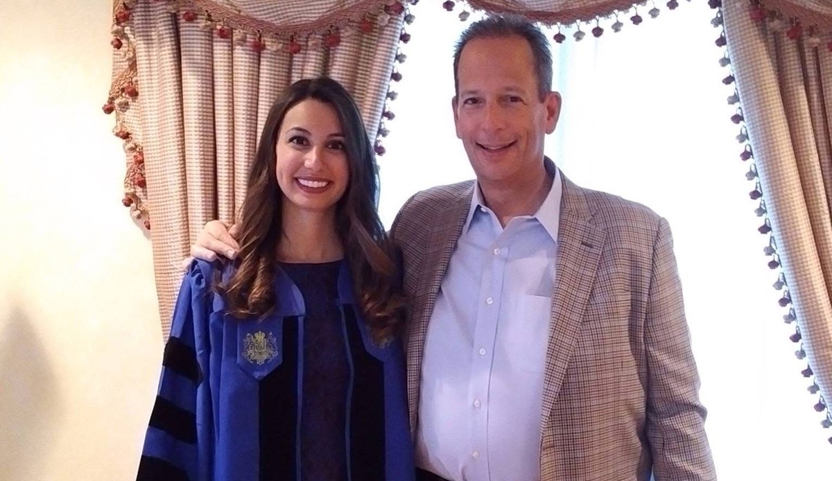 Hofstra_Law's tweet image. Hofstra Law alumnus Steven Levitt ’81, founder and principal of Levitt LLP, shares how he built a successful legal career by bridging business and law. 👨‍💼⚖
Read Levitt's story on the Hofstra LawNews website: lawnews.hofstra.edu/2026/04/23/ste…
#lawyers #businesslaw