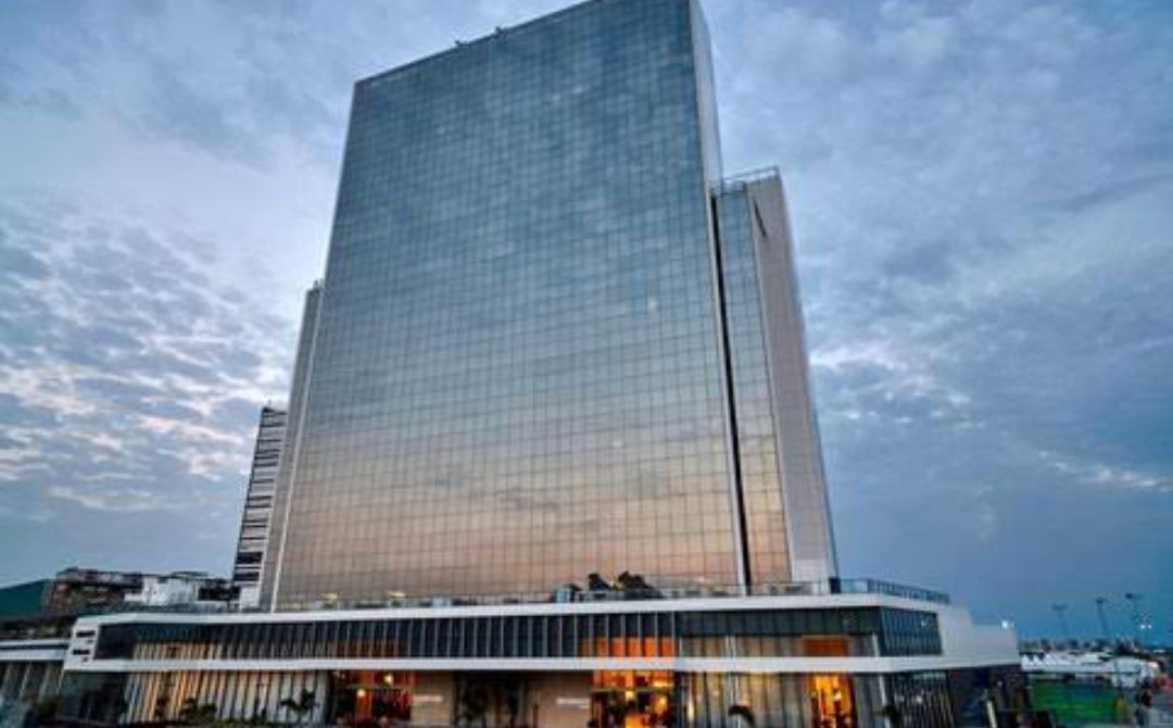 pcastr's tweet image. Are you at #ICLR2026 and staying at (or near) the Marriott? Come run with me tomorrow (Friday) at 7am! Starting from the Marriott. 
#runconference

maps.app.goo.gl/zBzQjRLDMWHifT…