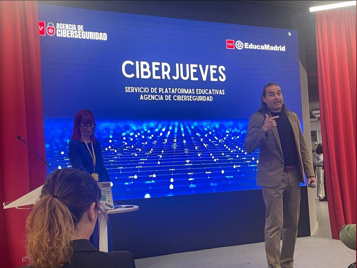 ESFERARED's tweet image. #Ciberjueves  d @educamadrid evento d concienciación en #Ciberseguridad creado en 2022 por @asanzdiego
y coordinado por @directorcra con el apoyo de @DigitalCMadrid . Edición d Abril de 2026 con la ponente Raquel Ibáñez López : Por q tu Cerebro es el Zero-Day Favorito de la #IA