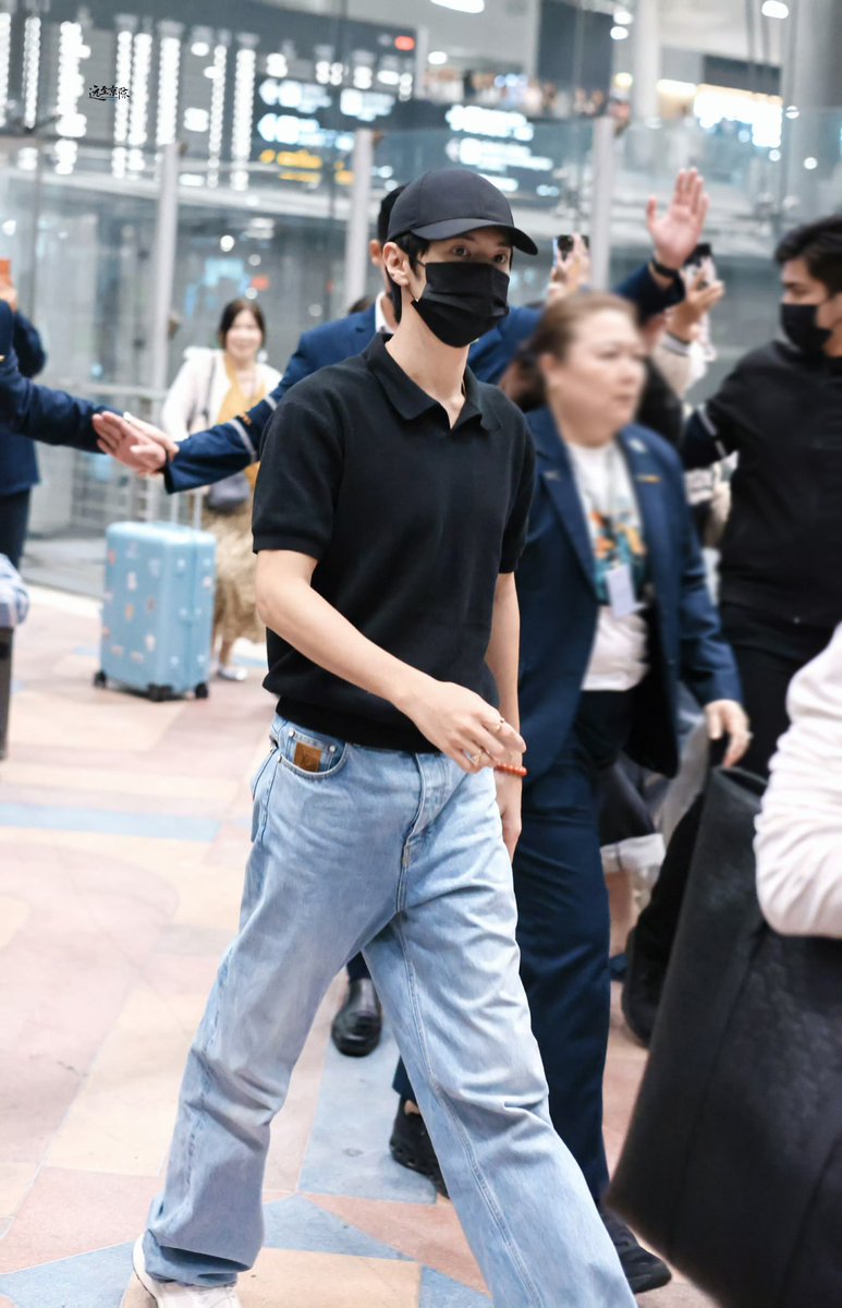 ถึงไทยโดยสวัสดิภาพ~ 💕
พรุ่งนี้เจอกันน้าาา ❤️

#เฉินเจ๋อหย่วน #ChenZheyuan #陈哲远