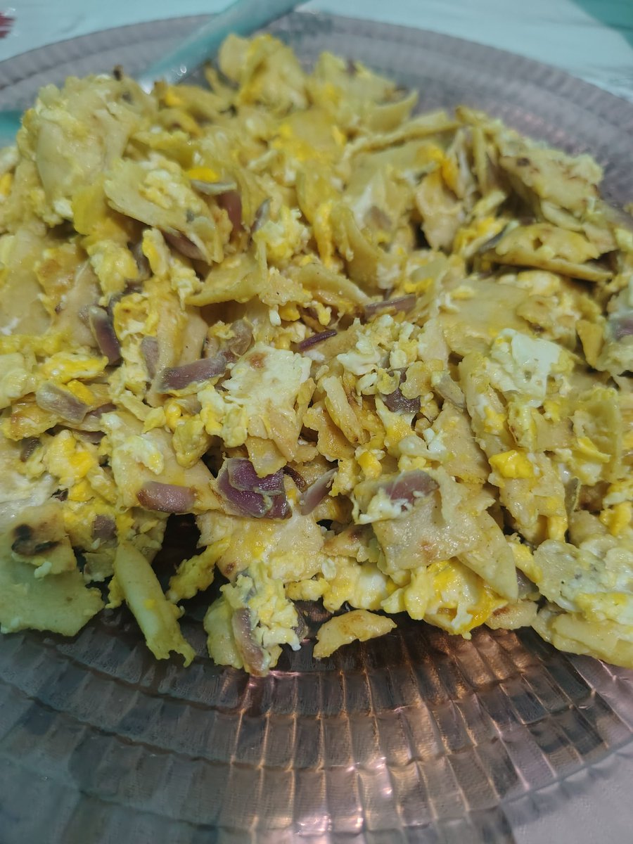 sandrixsan's tweet photo. Después del pito, amo desayunar huevitos con tortillitas fritas y cebolla morada.
Es muy importante la cebolla morada. ✨ https://t.co/gWh7zjj3e8