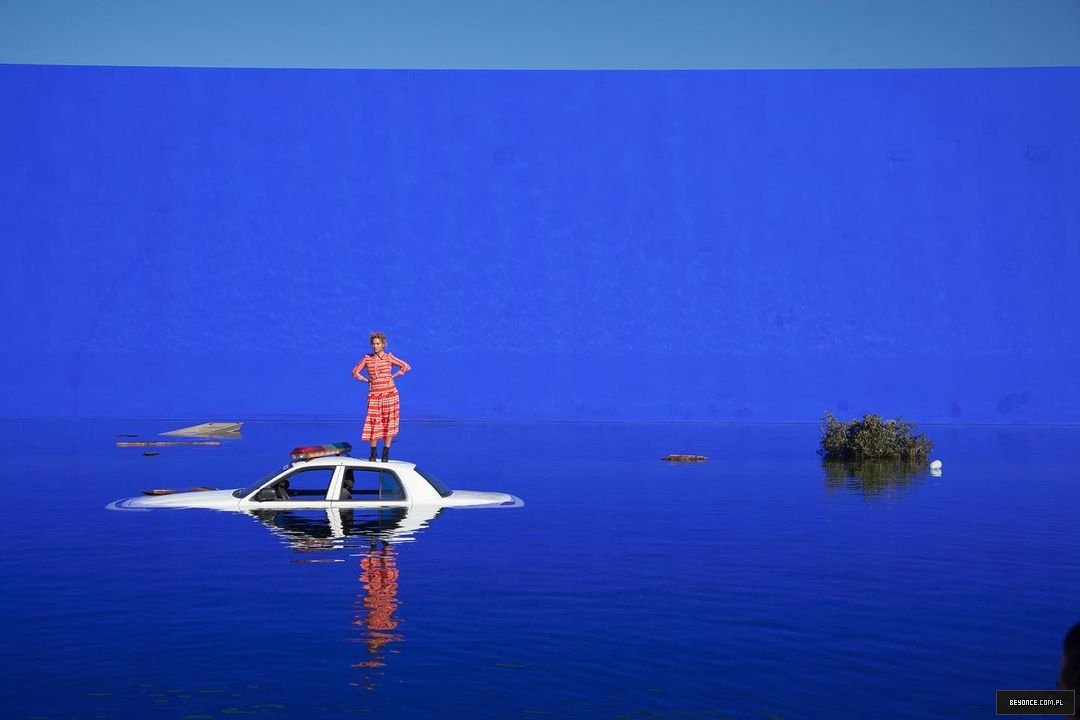 Amo quando as pessoas descobrem que a Beyoncé não inundou uma cidade de verdade no clipe de Formation kkkkkkk