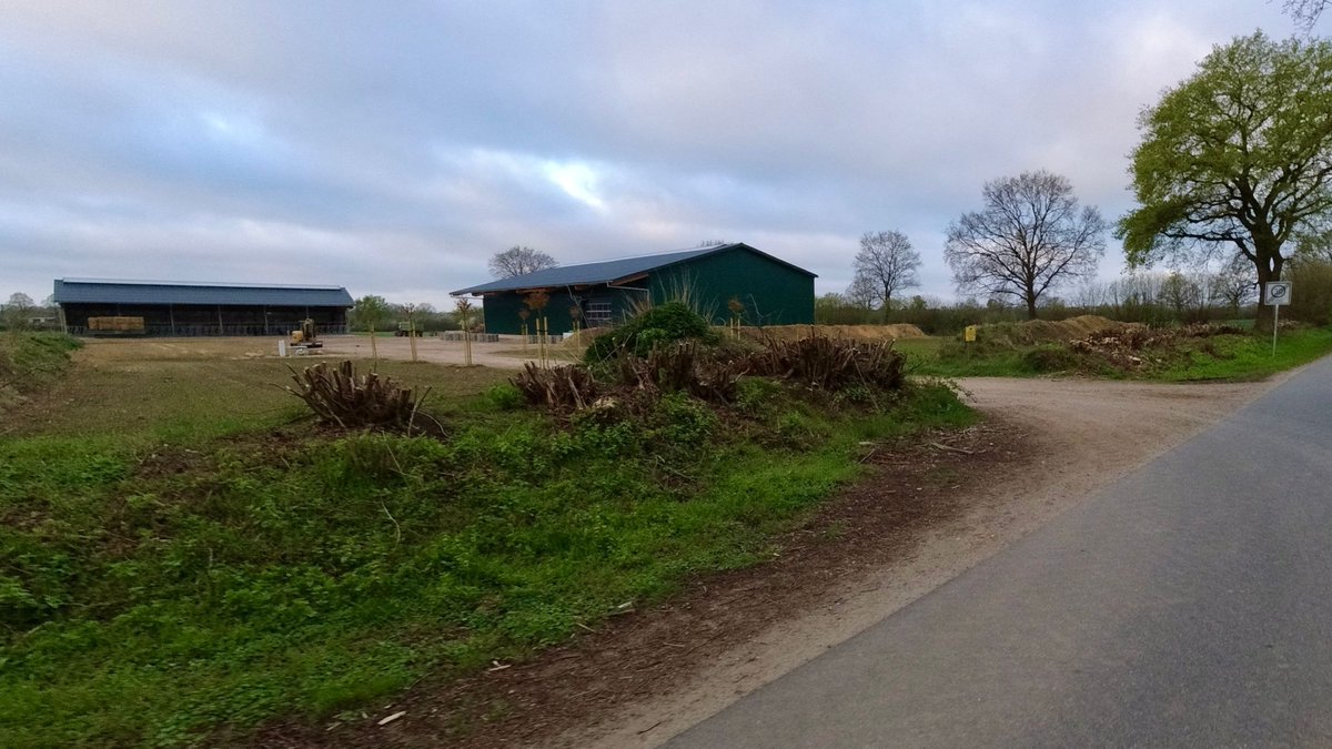 reinhartlinke's tweet image. Wieder eine City-Rad-Runde ins Büro. Wenn meine neuen Laufräder bei einem anderen Kunden liegen, kann es so noch etwas weiter gehen. #mdrza #keinRennrad #strava #mdrnh