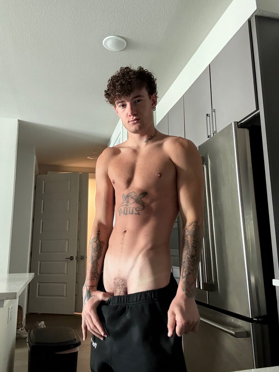 FREE ONLY FANS 

onlyfans.com/withjairett
