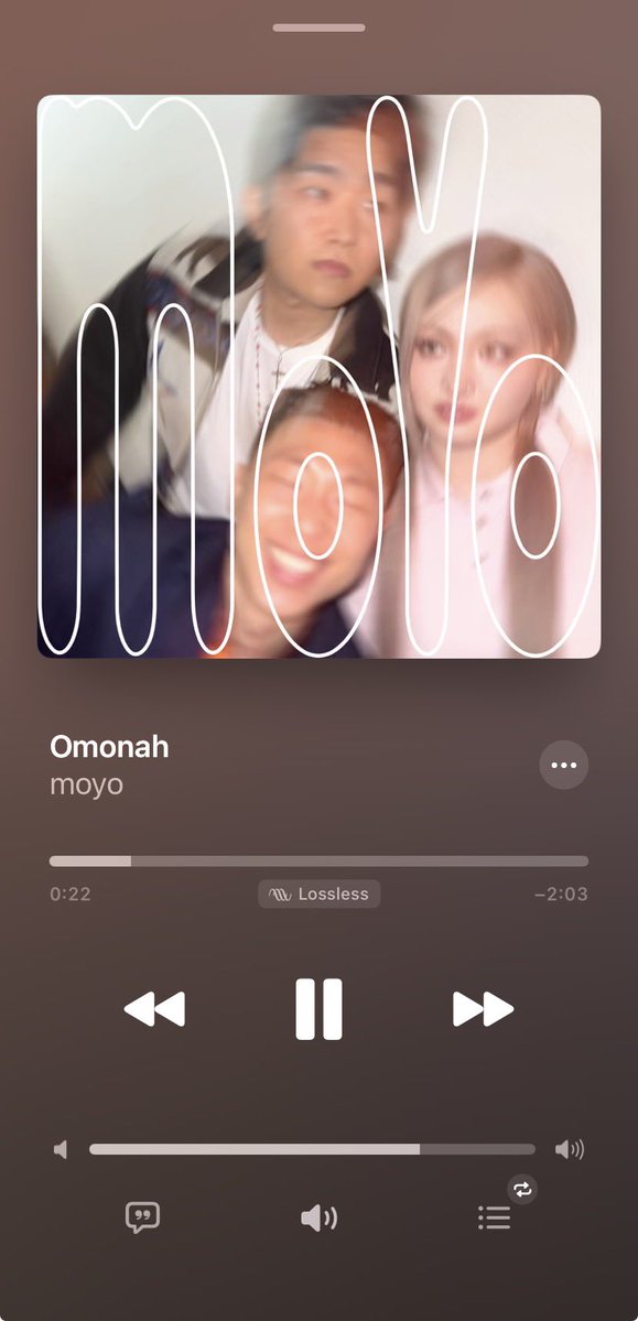 Akhirnya mereka bertiga bisa bikin album bareng😭 love moyo!!! Pls moyo selalu~