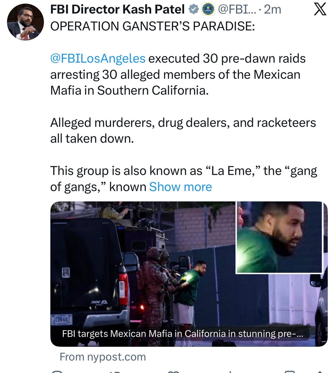 bobmackin's tweet image. Does the FBI director publish his own posts? #spelling