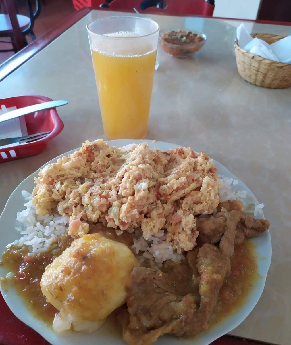 Todo lo puedo en la moñona camionera que me fortalece.