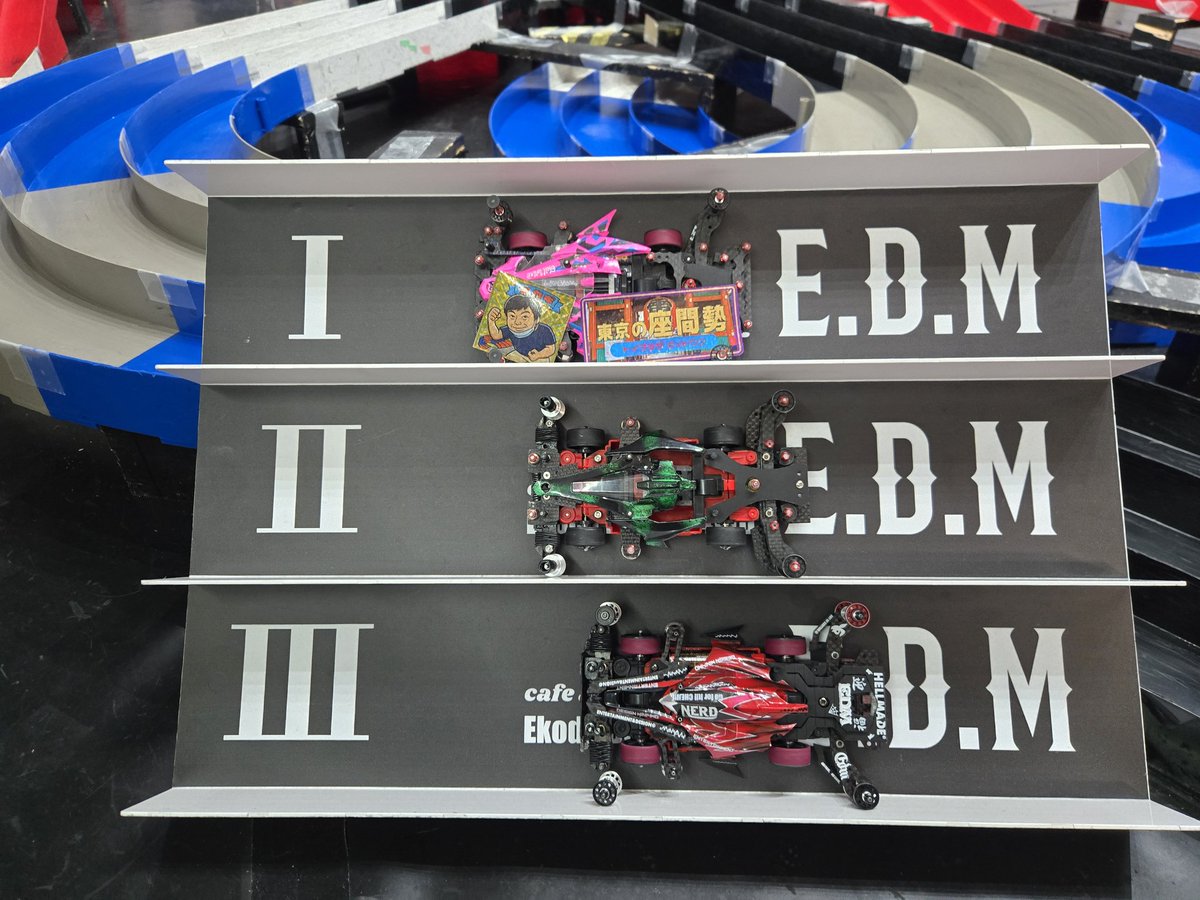 ザキシマ tweet media