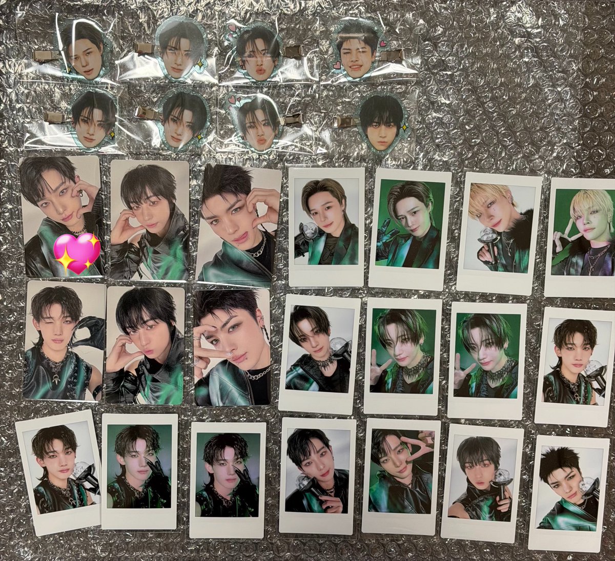 つャん tweet media