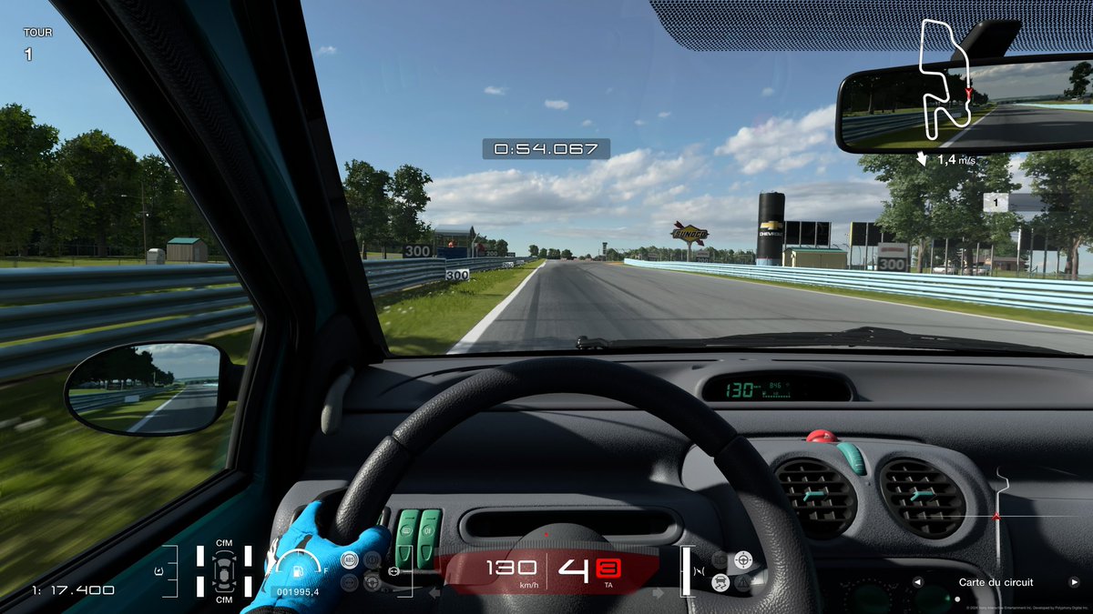 Cladounnet's tweet image. Petite note : Une Renault Twingo n'est clairement pas faite pour aller à plus de 300 km/h, mais c'est rigolo. 🤣

#Renault #Twingo #GT7 #GranTurismo7