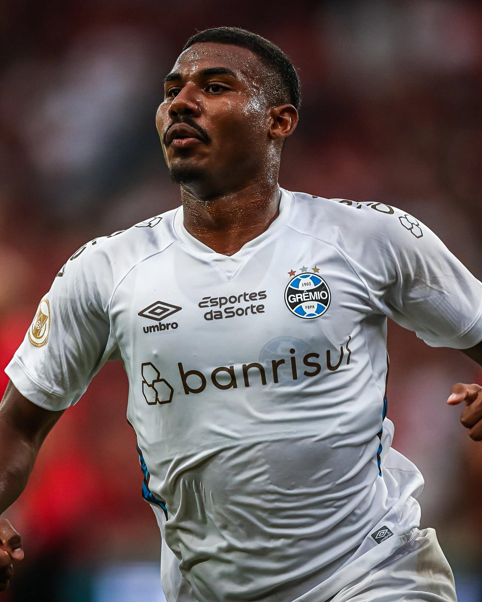 🚨 Grêmio tem a receber R$ 20.439.672,06 do Botafogo pela compra do lateral-esquerdo Cuiabano e do atacante Nathan Fernandes. 

Somente o Santos, com R$ 22 milhões a receber, supera o Tricolor na lista de credores do clube carioca no Brasil. 

O Botafogo protocolou na Justiça um