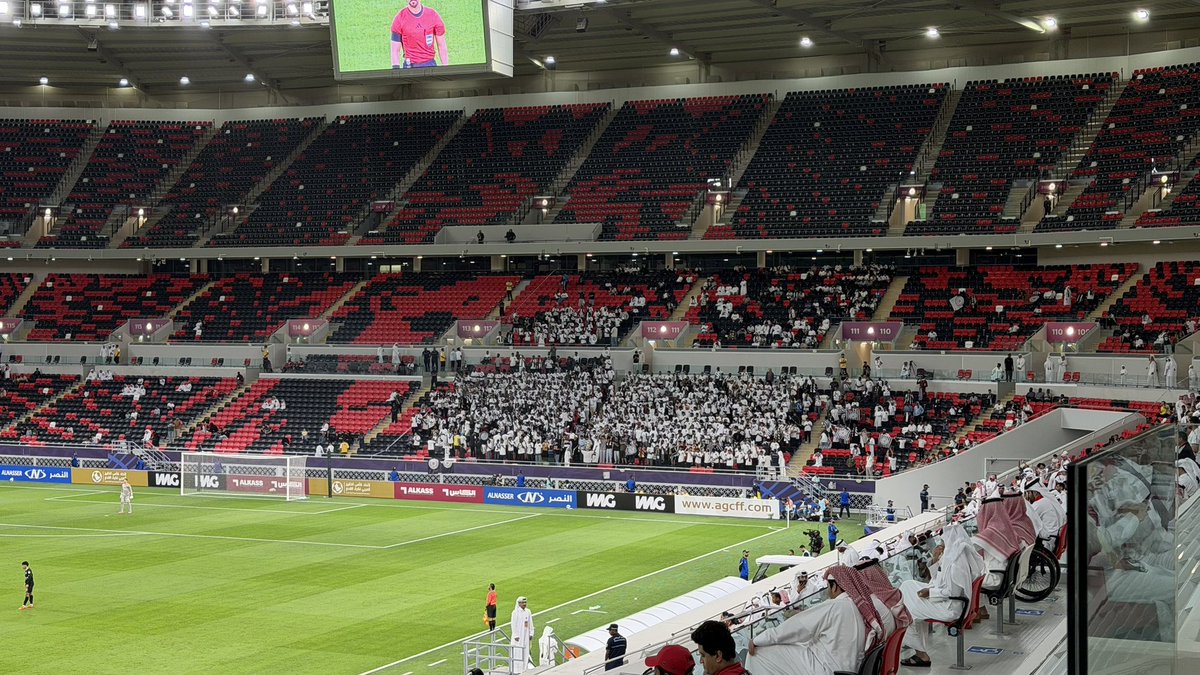 OLYAN15K's tweet photo. الحضور الجماهيري الساعة 6:45 ⏱️

في نهائي دوري أبطال الخليج الأندية بين الشباب السعودي والريان القطري 🏆

#الشباب_الريان https://t.co/7loC0pAdEe