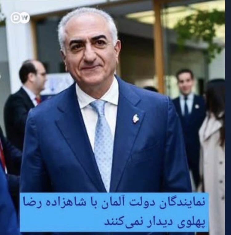 semko19772's tweet photo. درآلمان هم قهوەای شد، هم نمایندگان دولت آلمان براش ترە خرد نکردند.

#دولت_آلمان
#رضا_پهلوی 
#رب_گوجە_پهلوی https://t.co/BZjv69WuUc