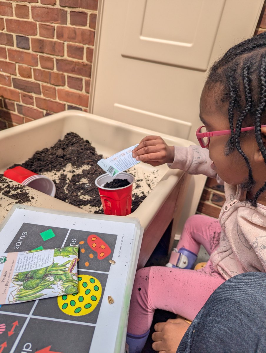 BaerSchool's tweet photo. Baer students celebrated Earth Day by learning about how plants grow! Students made predictions about what their plants will look like &amp; used magnifying blocks to examine seeds!

#BaerStrong
@BaltCitySchools
@SwintonBuck @EdSindaco https://t.co/E3wSXmmFoq