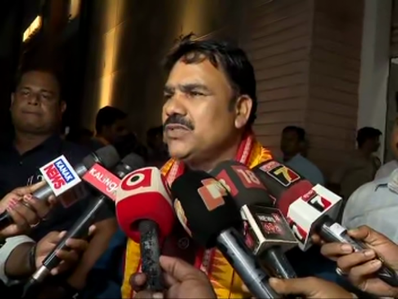 otvkhabar's tweet image. #୨୭_ତାରିଖ_ସୁଦ୍ଧା_ସ୍କୁଲ୍‌_ଛୁଟି !
-୨୭ ତାରିଖ ସୁଦ୍ଧା ସ୍କୁଲ୍‌ ଛୁଟି ଘୋଷଣା ହୋଇପାରେ କହିଲେ ଗଣଶିକ୍ଷା ମନ୍ତ୍ରୀ
-ରାଜସ୍ୱ ମନ୍ତ୍ରୀଙ୍କ ଅଧ୍ୟକ୍ଷତାରେ SRCଙ୍କ ସହ ବୈଠକ ବସିଥିଲା
-ସାମୂହିକ ଛୁଟି ଘୋଷଣା ନେଇ ମୁଖ୍ୟମନ୍ତ୍ରୀଙ୍କ ଅନୁମୋଦନ ପାଇଁ ପଠାଯାଇଛି
-ଖୁବଶୀଘ୍ର ସାମୂହିକ ଛୁଟି ଘୋଷଣା କରାଯିବ: ମନ୍ତ୍ରୀ
#School #Holiday