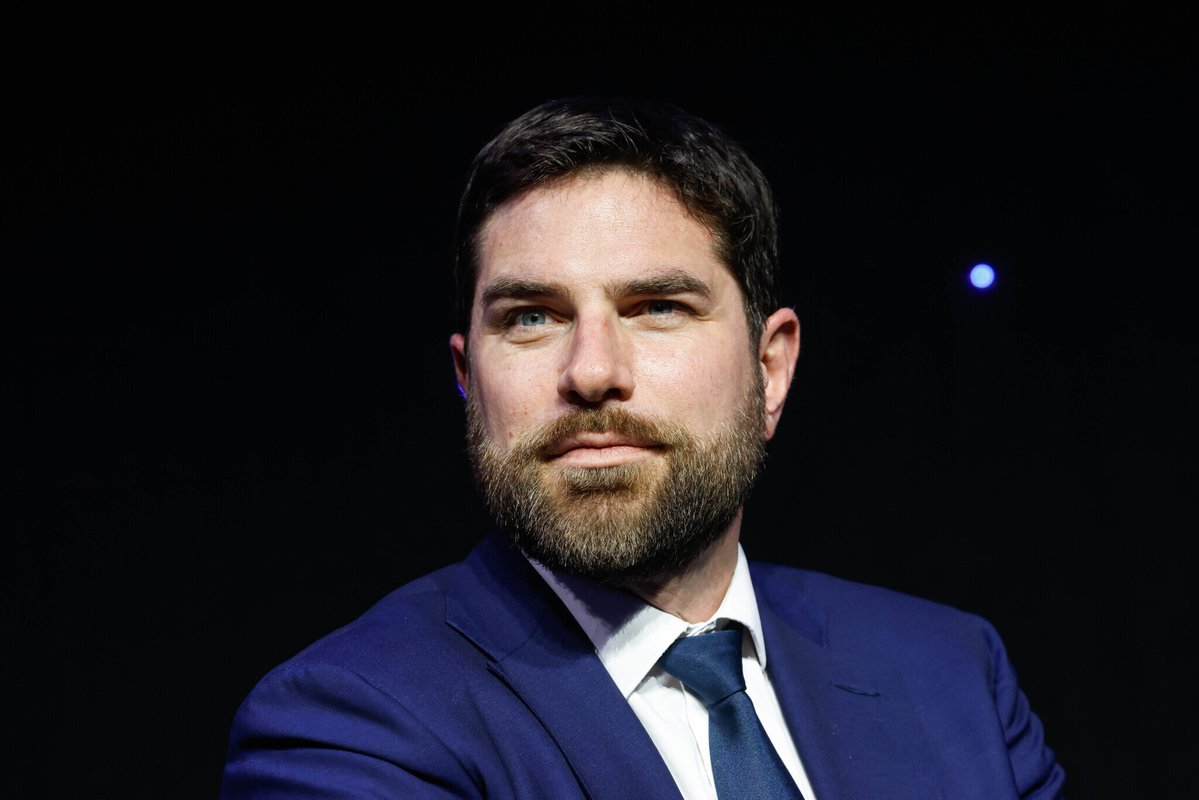 Le Parisien tweet media