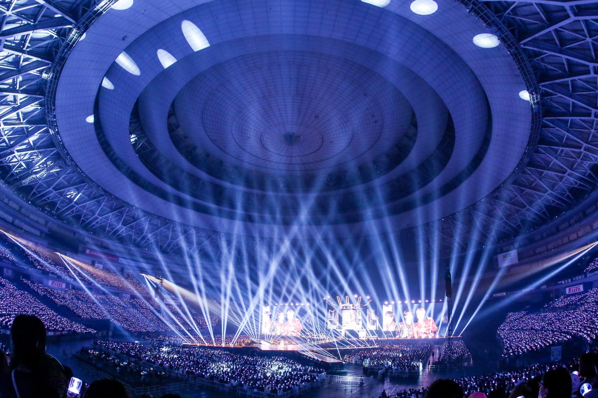 LAPONE ENTERTAINMENT tweet media