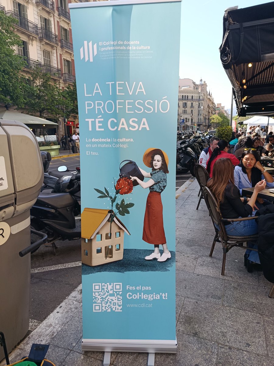 Col·legi de docents tweet media
