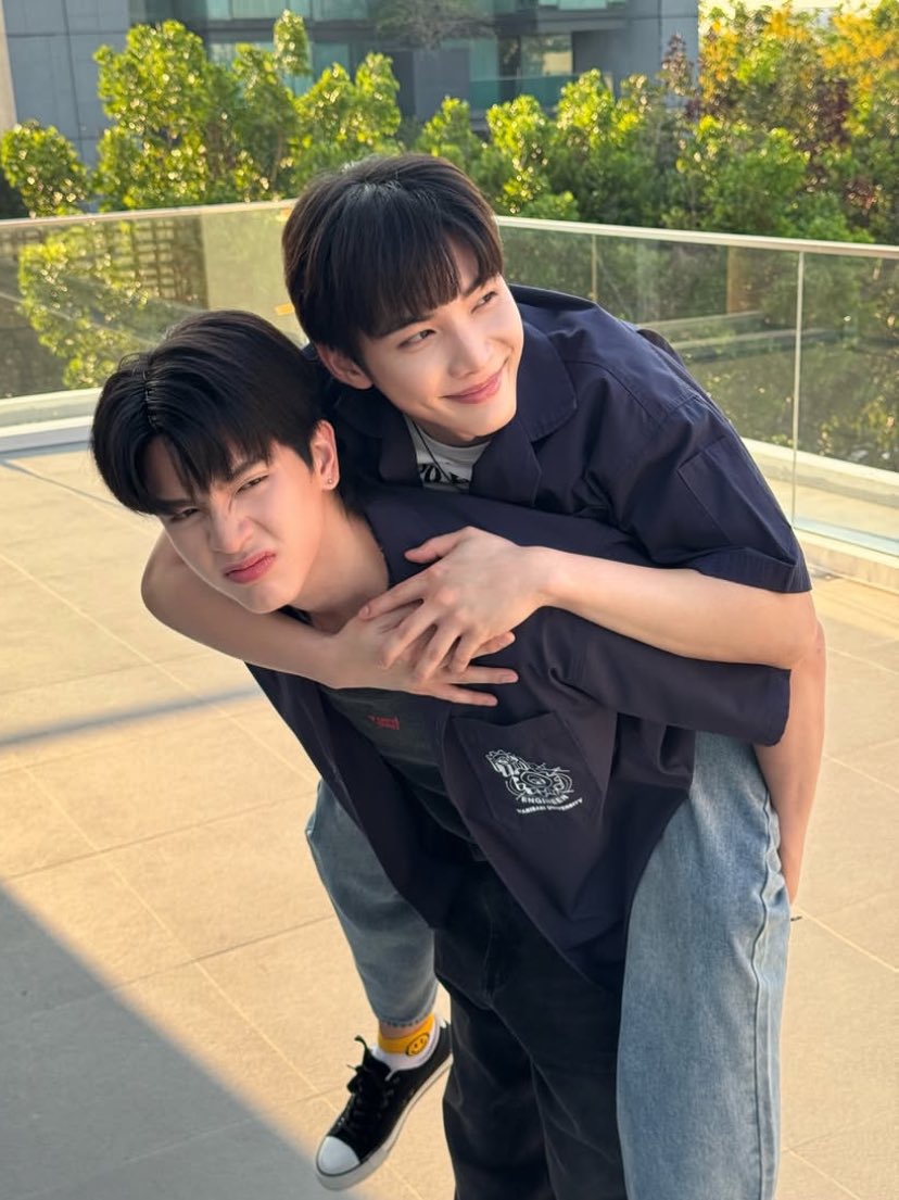 Chokko97's tweet photo. 빨리 보고 싶어 🥹🥹

4EVERU PART2 Q43
#FoureverYouP2Q43
#LatelyItsWinterSeason
#piegolf  #pie_saran #golfpasatorn https://t.co/aOJcXadNiR