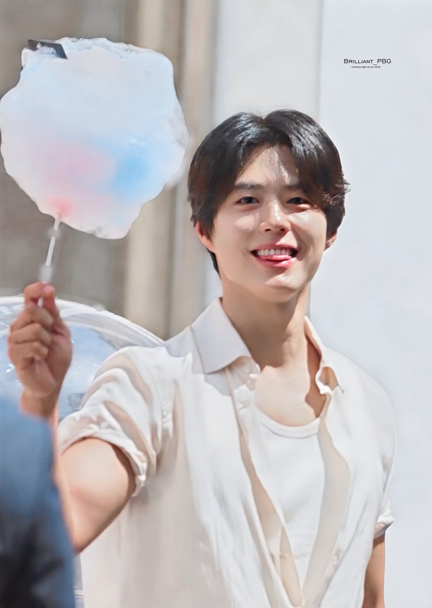 Brilliant_PBG's tweet photo. 20260423
다이슨 행사

솜사탕 ✖︎ 배우님… 
생각보다 더 귀여웠어요!😆💕
@BOGUMMY 

#박보검 #パクボゴム
#ParkBoGum #朴寶劍 https://t.co/ibqpv7uhao