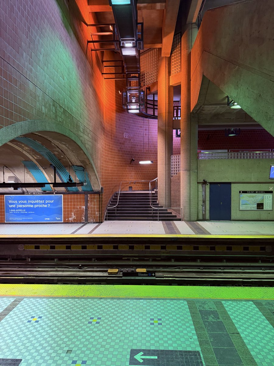 tufaus's tweet photo. Station St-Michel, Montréal. https://t.co/8JwBeZfD00
