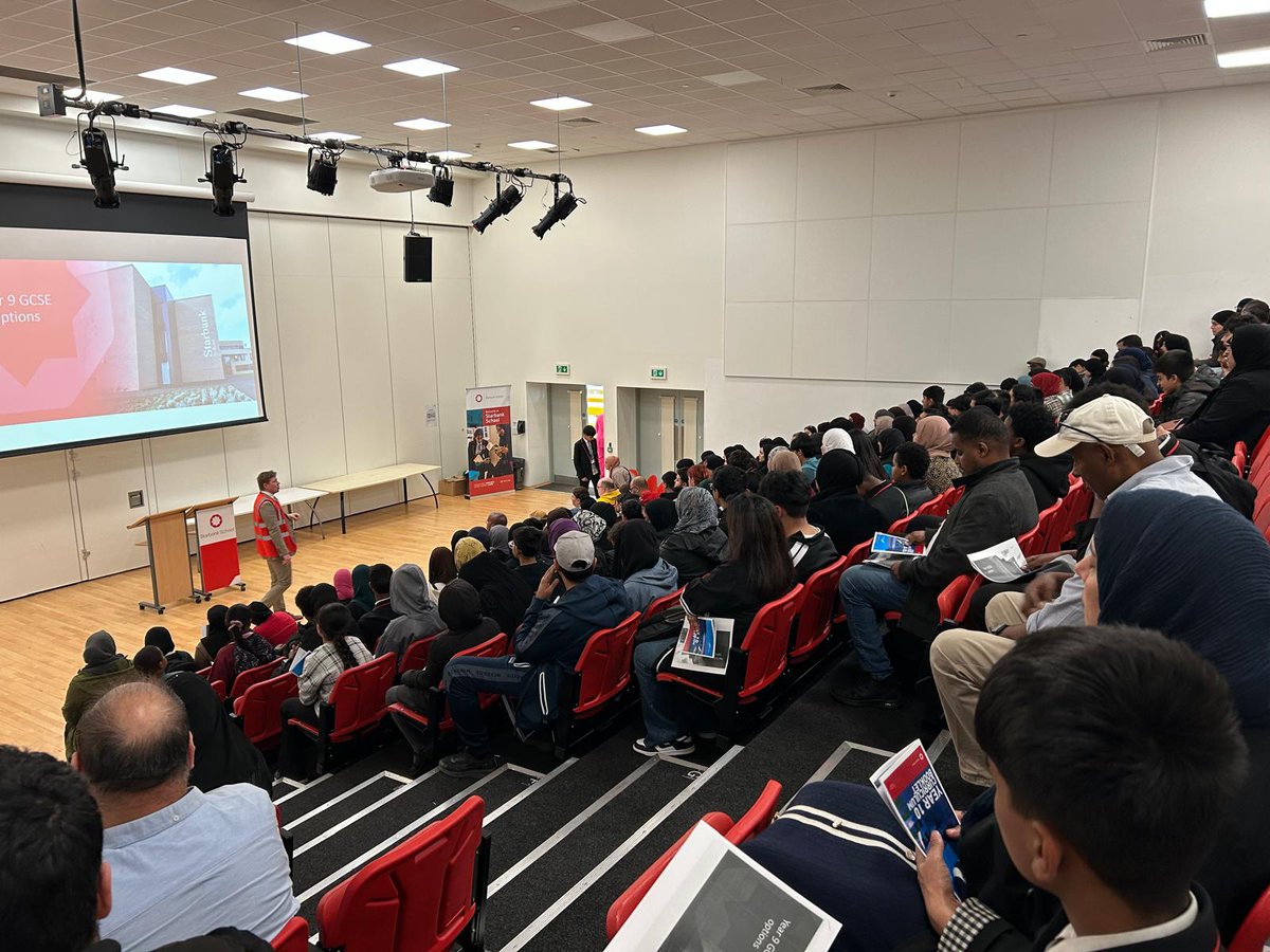 starbank_school's tweet image. Great to see such a fantastic turnout of Year 9 students at options evening! 👏 It was wonderful to see so many engaging with the different GCSE choices available and thinking about their future pathways. 🌟@staracademies #WeAreStar
