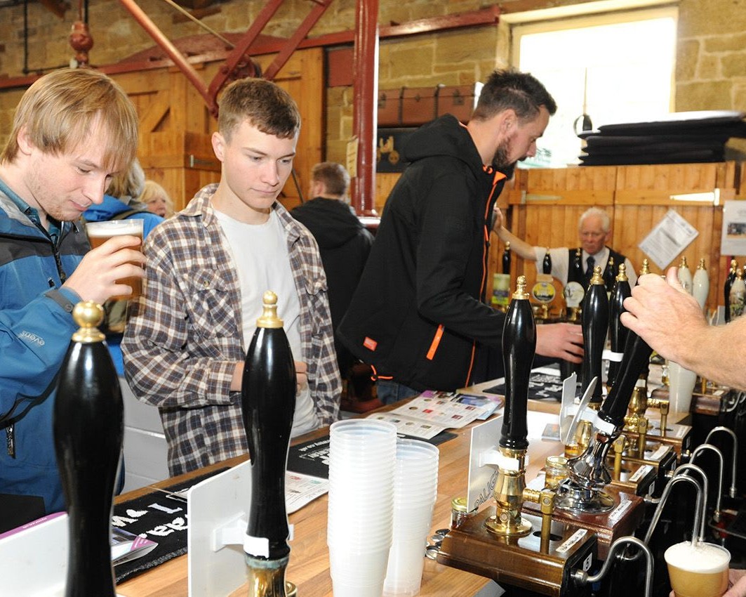 North Yorkshire Moors Railway tweet media