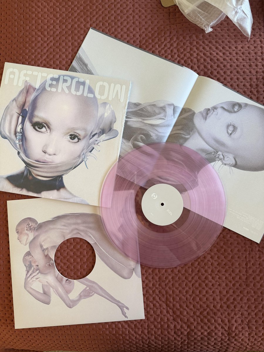 first look at fka twigs’ ‘eusexua afterglow’ vinyl