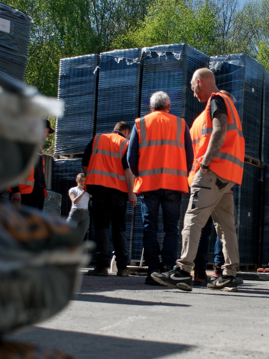 permabounduk's tweet image. An outstanding PERMABOUND training day!

What an amazing resin bound training session today held at @GCLProducts. With the sun shining bright, it was another superb day for our attendees!

#permabound #resinbound #training #landscaping
