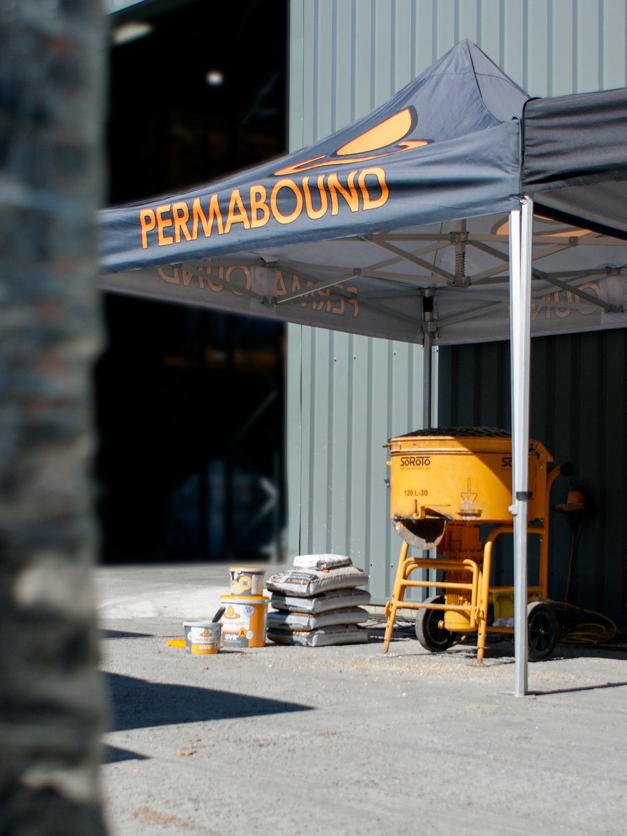 permabounduk's tweet image. An outstanding PERMABOUND training day!

What an amazing resin bound training session today held at @GCLProducts. With the sun shining bright, it was another superb day for our attendees!

#permabound #resinbound #training #landscaping
