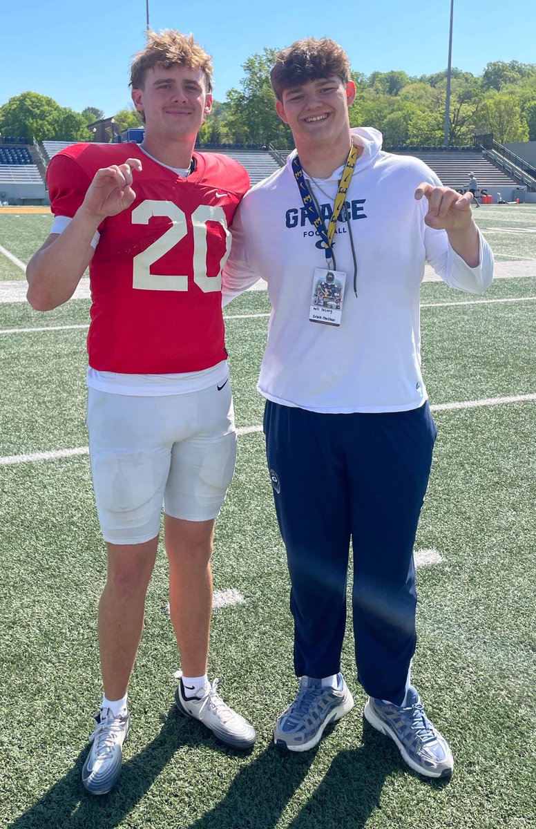 WillDeLong74's tweet image. Amazing visit to @ETSUFootball this morning Thank  You @CoachPCovington for the invite.  Always Great to see @WestEdmondson 
This place Feels like Home! Can’t wait to be back! @Coach_heals @GCARamsFootball @G_D_Recruiting @GregDaniels_OL