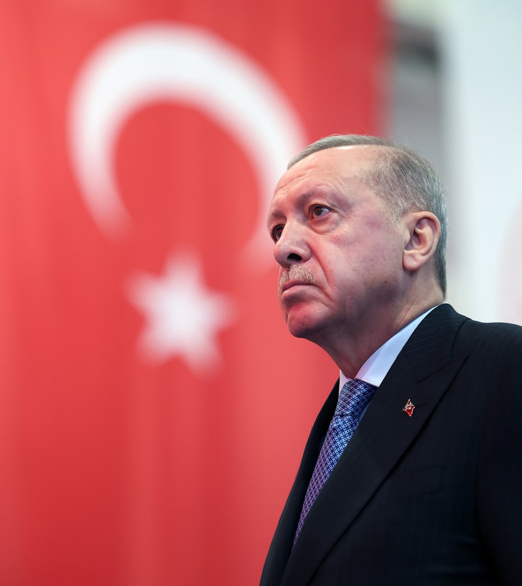 gundemedairhs's tweet image. #SONDAKİKA 

Cumhurbaşkanı Erdoğan: 

'Terörsüz Türkiye' süreci gayet olumlu bir şekilde devam ediyor. Aynı hızla devam ediyor.