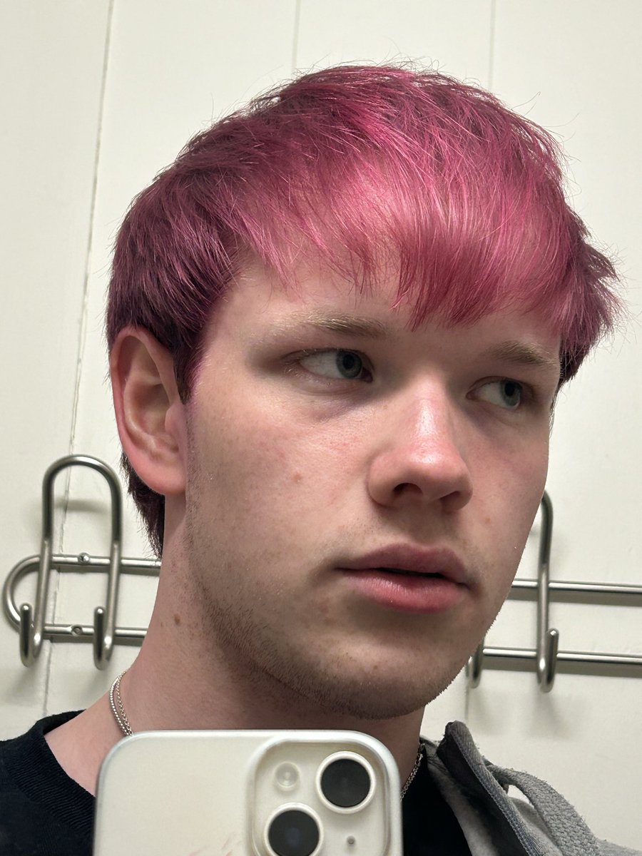 itsthyeo's tweet image. New hair, who this?

#haircolor #pink #fyp #foryou #foryoupage