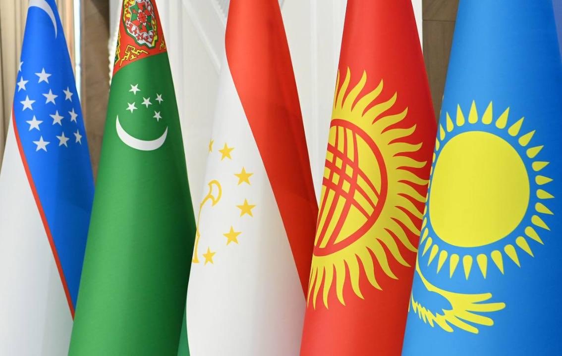 KazakhEmbassyUK's tweet image. 🌿 At the Regional Ecological Summit 2026 in #Astana, Kazakhstan, Kyrgyzstan, Tajikistan, Turkmenistan and Uzbekistan adopted a landmark Declaration on “Environmental Solidarity of Central Asia.”

🤝 A unified #commitment to climate #action, biodiversity protection, clean air,