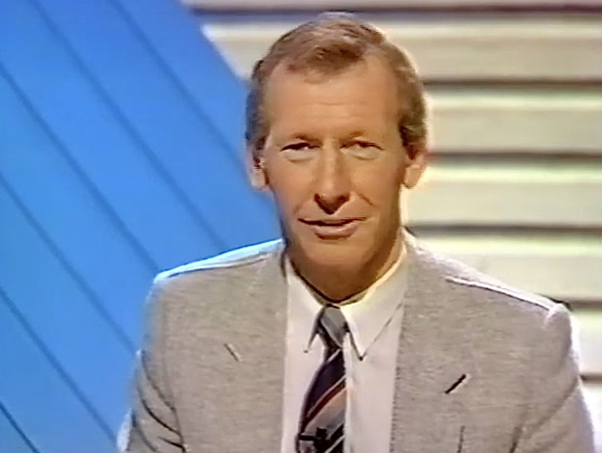 Football Back Then ⚽️🏐⚽️ tweet media