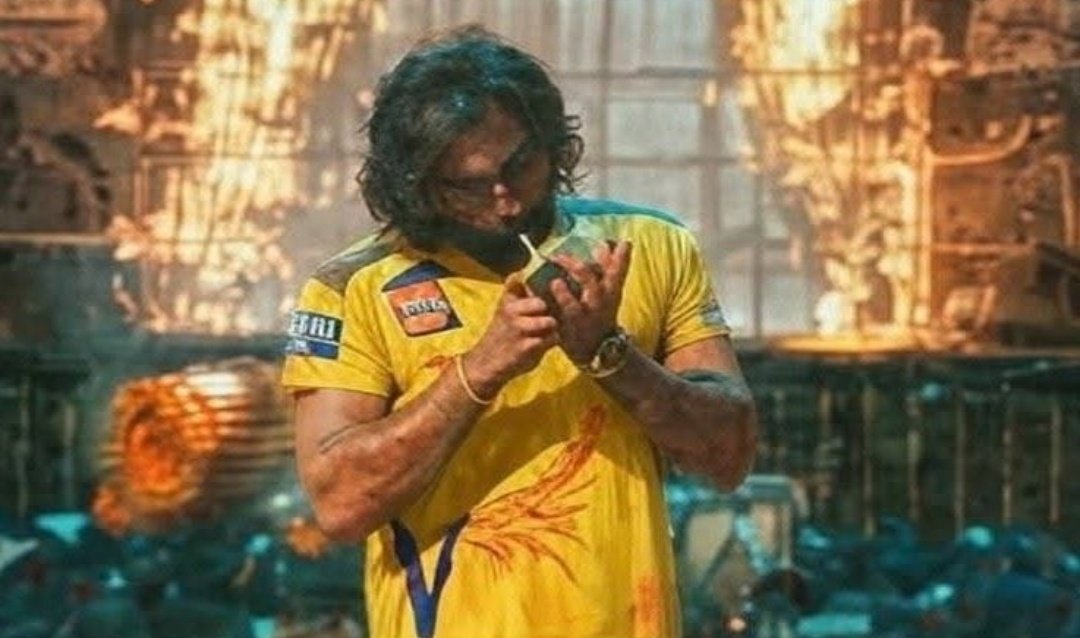 Itz_Bl3ze's tweet image. Most 200 in IPL : 

CSK - 39 👑 
RCB - 37