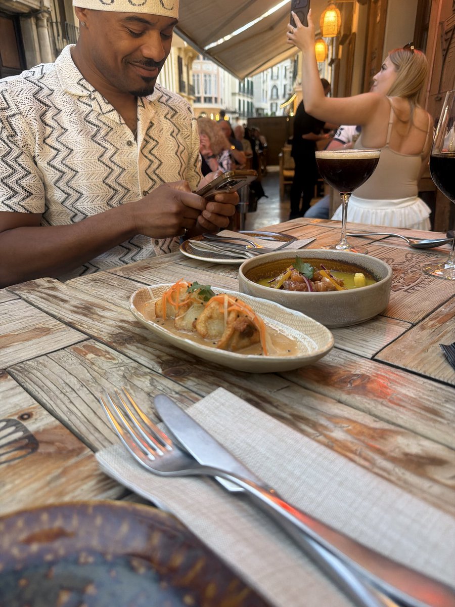 KPLashley's tweet photo. First trip to Europe happens in Spain. Having the time of our lives out here. Running on coffee☕️, paella🥘, sangria🍷, and tapas🥟 https://t.co/Z4c2n7gs9N