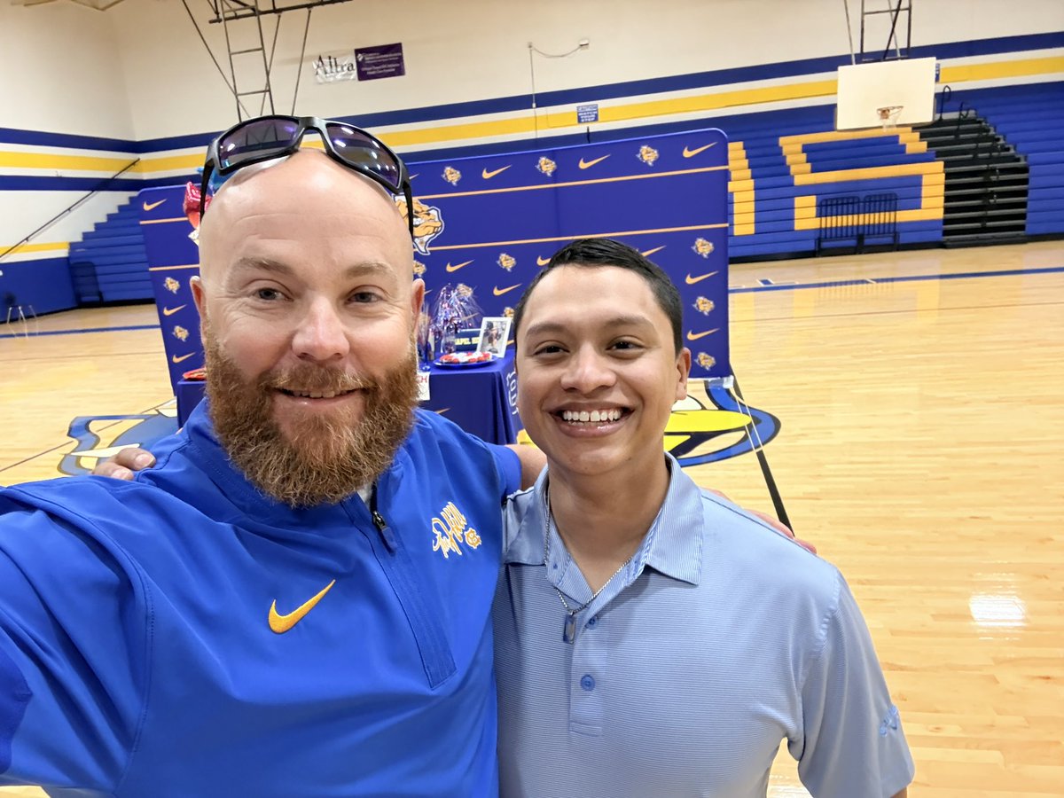 jeff riordan tweet media