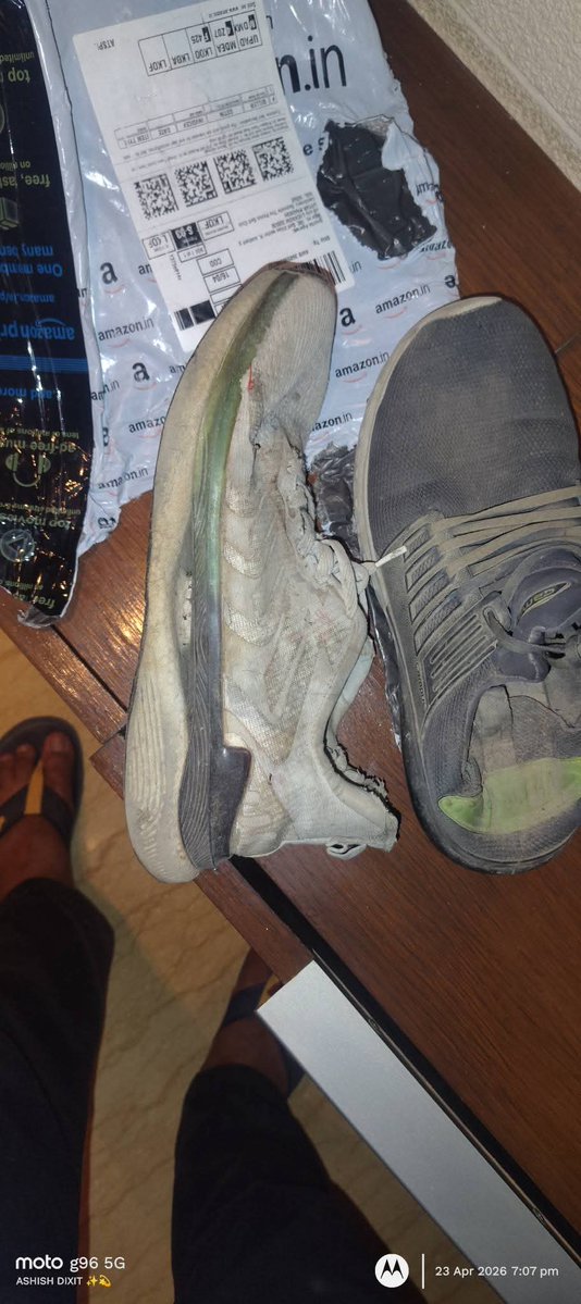 SaumyDwivedi13's tweet image. amazonIN @AmazonHelp
नया ऑर्डर किया था, लेकिन इस्तेमाल किए हुए फटे जूते मिले। यह सीधा उपभोक्ता के साथ धोखा है।
तुरंत रिफंड/रिप्लेसमेंट करें।
#ConsumerRights #AmazonIndia
