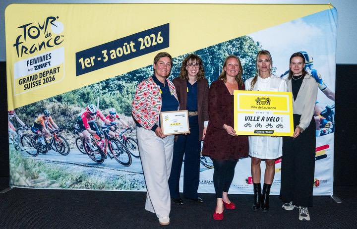 Le Tour de France Femmes avec Zwift tweet media