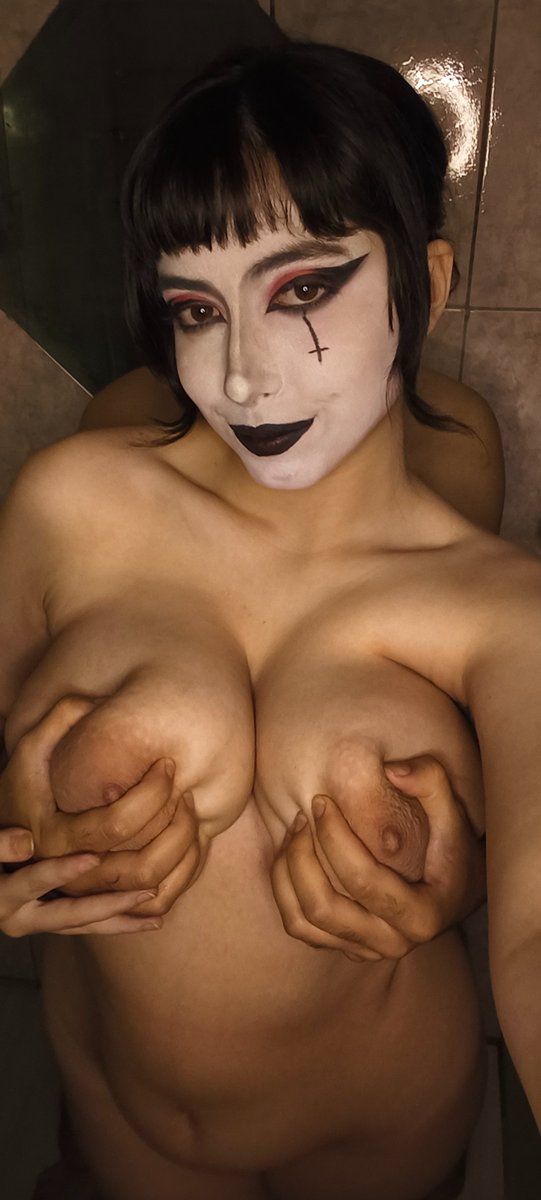 Nattashanyx's tweet photo. @wantedkinahan Breast videos here: https://t.co/90fBRwzuXI https://t.co/mTMqJQa37e