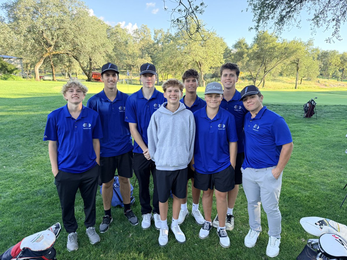 rhsthundergolf's tweet photo. JV Thunder golf concludes the regular season w/ a 207-237 road win over Whitney @ Turkey Creek. Rocklin led by Ben (37) &amp; Hudson (38). The 207 score is the lowest all season. Thunder JV finishes 6-8 (5-2 at home) &amp; won 4 of last 5 matches. Great job Thunder! Next up SFL2 tourney. https://t.co/DFx5yMSq3u