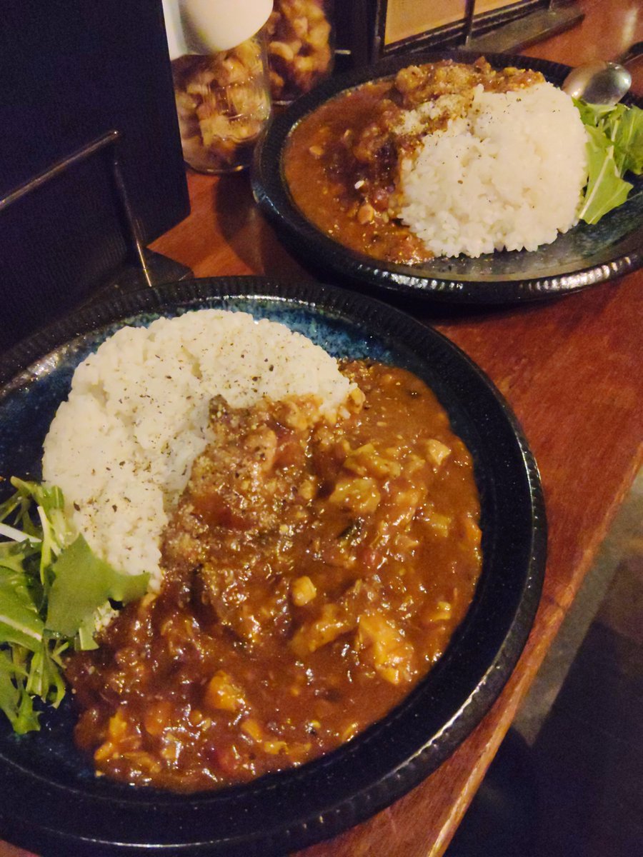 3s_bar2020's tweet photo. こんばんはカレー屋さんやります。平日月水金に1130時くらいからやる気あります。明日からやる気がある限り。お隣カードショップ ねこにこばん様が閉まってるときなら駐車場使用可能ですのでお車でもぜひ。とりあえず寝坊しなかったら言います。見切り発車だけどよろしくどーぞ! https://t.co/XzJhvMblYo